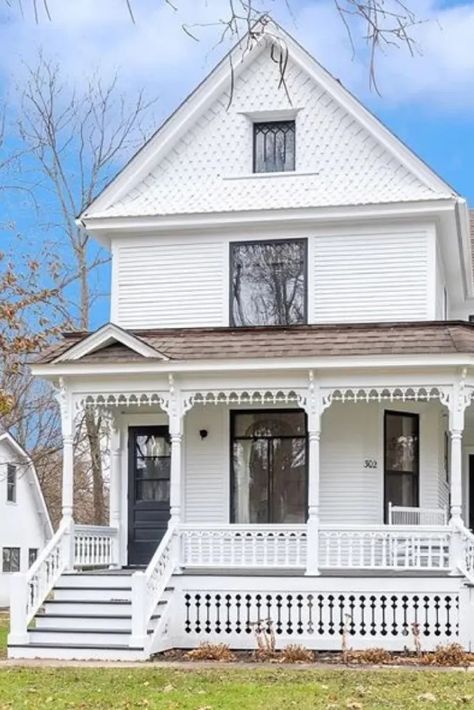 White 1920s House Exterior, 1920 Farmhouse Exterior, 1870s Farmhouse, White Victorian House Exterior, 1900s Farmhouse, Victorian Farmhouse Exterior, White Cottage Exterior, White Victorian House, Folk Victorian Farmhouse