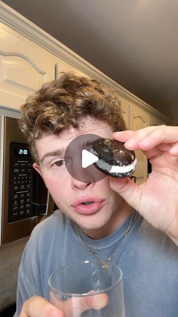 Recipes For Snacks Easy, Oreo Hacks, Viral Food, Asmr Mukbang, Weird Food, Egg Shells, Health Healthy, Easy Snacks, Food Hacks