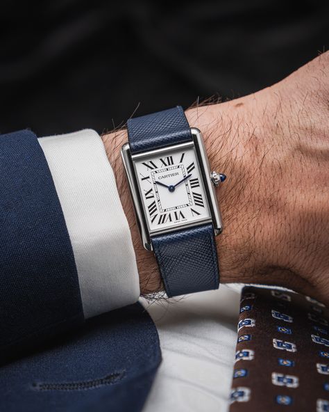 Watches For Men Aesthetic, Cartier Tank Must, Good Photography, Gentleman Watch, Mens Watch Brands, Men Aesthetic, Trendy Watches, Mens Fashion Watches, Gold Watch Men