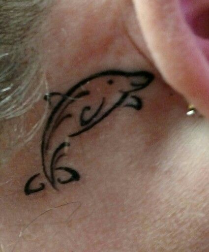 A dolphin behind the ear to remember my trip to Hawaii. Trip To Hawaii, A Dolphin, The Ear, My Trip, Hawaii Travel, Ear Tattoo, Behind Ear Tattoo, Hawaii, Tattoos