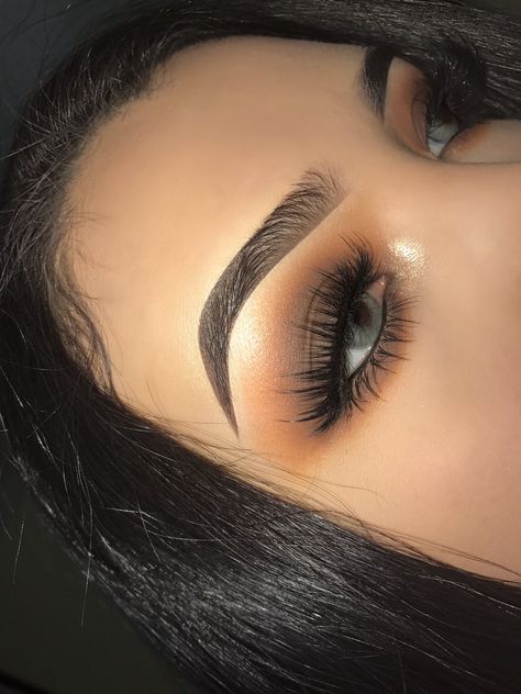 pinterest // @phoenixcosmetic www.phoenixcosmetics.com Maquillage On Fleek, Beauty Make-up, Makijaż Smokey Eye, Make Up Looks, Eye Makeup Tips, Kiss Makeup, Makeup Goals, Smokey Eye Makeup, Prom Makeup