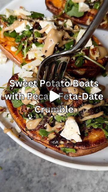 Caitlin Latessa-Greene on Instagram: "SWEET POTATO BOATS WITH PECAN-FETA-DATE CRUMBLE! My favorite crumble ever — topping off these sweet potato boats for the most epic side dish or add some protein for a meal! Perfect for literally anytime 🫶 • For the crumble: 1/2 cup raw pecans 5-6 dates 2 oz feta cheese Handful arugula  1/2 tsp salt 1/2 tsp pepper Zest of 1/2 lemon • For the sweet potatoes:  4 medium sweet potatoes, halved Olive oil Salt • Optional tahini-balsamic: 2 tbsp tahini  1 tsp maple syrup  1 tsp balsamic vinegar  Pinch salt 1 tbsp water *whisk to combine* • 1️⃣ Preheat the oven to 425.2️⃣Drizzle olive oil on the bottom of a large sheet pan, season with salt and place the sweet potatoes face down. Drizzle the tops with the oil and season with salt. Place in the oven for about 3 Sweet Potato Boats With Pecan Feta, Sweet Potato Boats With Pecan Feta Date Crumble, Meals With Sweet Potatoes, Sweet Potato Crumble, Sweet Potato Meals, Sweet Potatoes And Asparagus, Date Crumble, Sweet Potato Boats, Potato Boats