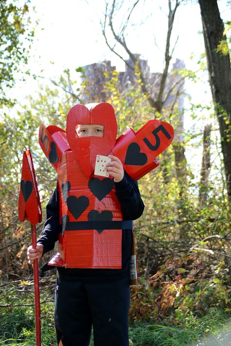 Alice in wonderland card soldier costume...made out of spray painted cardboard Painted Cardboard, Soldier Costume, Choir, Spray Paint, Making Out, Alice In Wonderland, Soldier, Spray, Halloween