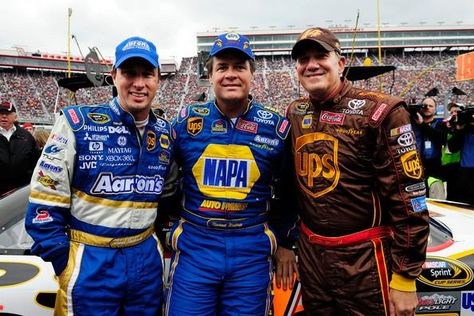 - @MWRteam drivers David Reutimann, @mw55 & @DaleJarrett pose in 2008 at Bristol, the final start of Dale's career. Dale Jarrett, Nascar, Bristol, Career, Drive, On Twitter, Twitter