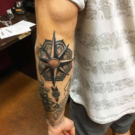 Elbow Star Tattoo, Traditional Tattoo Elbow, Tattoo Ideas Males, Elbow Tattoo, Omerta Tattoo, Cool Wrist Tattoos, Star Tattoo Designs, Elbow Tattoos, Upper Arm Tattoos