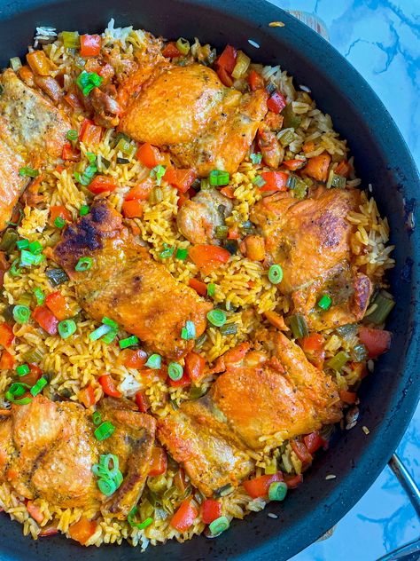 Puerto Rican Arroz Con Pollo - Sofrito Recipe Puerto Rican, Baked Wings Recipe, Oven Baked Wings, Con Pollo Chicken, Baked Wings Oven, Wings Recipe Baked, Sofrito Recipe, Spinach And Bacon, Pollo Recipe