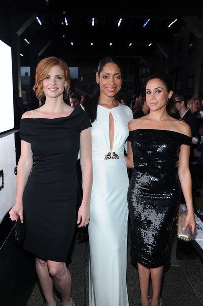 The Ladies of Suits! Jessica Pearson Outfits, Donna Suits, Meghan Markle Suits, Suits Tv Series, Estilo Meghan Markle, Jessica Pearson, Suits Harvey, Princ Harry, Sarah Rafferty