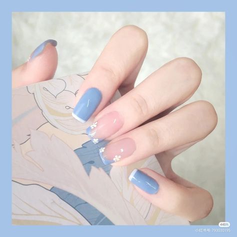 Rose Quartz And Serenity Nails, Short Nail White, Nail Autumn 2022, Nail Design Autumn, Nail Design Christmas, Nail Elegant, Neutral Nail Art Designs, Dark Purple Nails, Girls Nail Designs