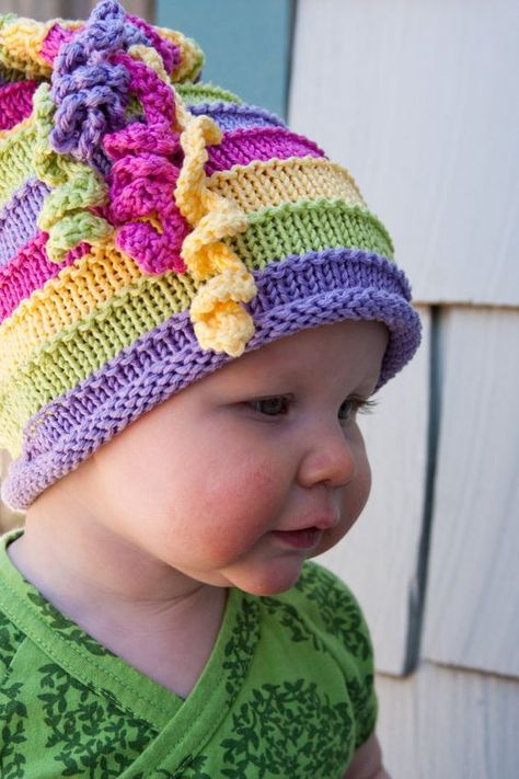 Strips and Curls hat by Barbara’s Beanies Baby Hat Knitting Patterns Free, Baby Hat Knitting Pattern, شال كروشيه, Loom Knitting Projects, Knitting Patterns Free Hats, Childrens Hats, Baby Hats Knitting, Hat Knitting Patterns, Loom Patterns