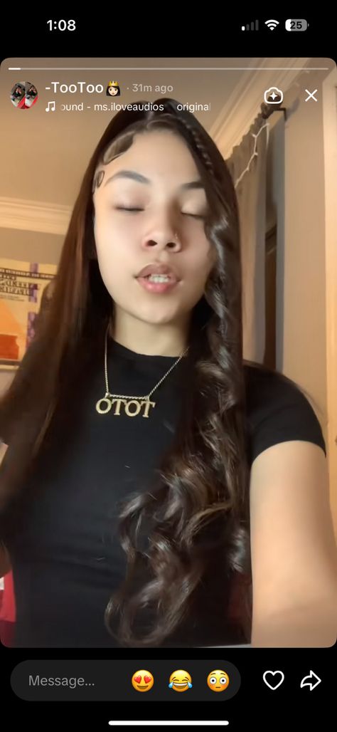 Slick Back With Straight Hair, Straight Slick Hairstyles, Half Up Half Down Edges, Chav Hair Styles, Straight Hair Baddie Hairstyles, Hair Inspo Latina, Simple Hairstyles Straight Hair, Hairstyles With Straight Hair, Baddie Hairstyles Latina