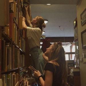 Bookstore Date Aesthetic, Side Character Aesthetic, Wlw Date, You Are My Moon, Mia 3, Two Girls, New Energy, Foto Inspiration, Teenage Dream