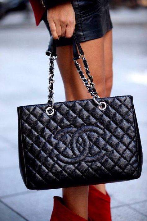 Tas Bahu, Chanel Cruise, Chanel Inspired, Chanel Couture, Classic Bags, Burberry Handbags, Coco Chanel, Hermes Birkin, Beautiful Bags