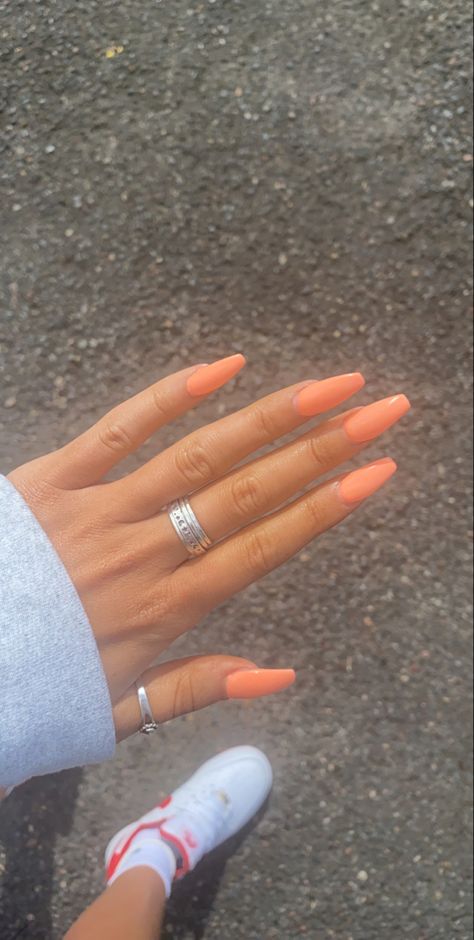 Peach Orange Nails Acrylic, Peachy Color Nails, Coffin Acrylic Nails Orange, Coffin Peach Nails, Peach Tip Nails, Long Peach Nails, Orange Peach Nails, Nails Peach Color, Peach Color Nails