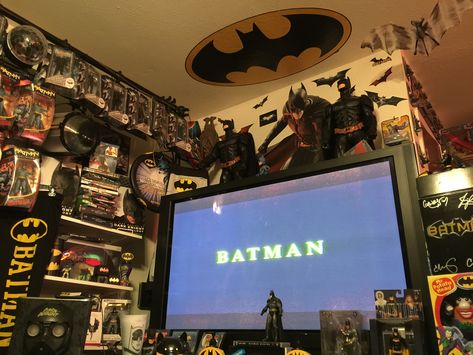 Our Batcave movie and arcade room. Dc Movies Aesthetic, Dc Themed Room, Dc Room Decor, Batman Bedroom Ideas, Batman Room Ideas, Batcave Room, Batman Themed Room, Batman Furniture, Dc Bedroom