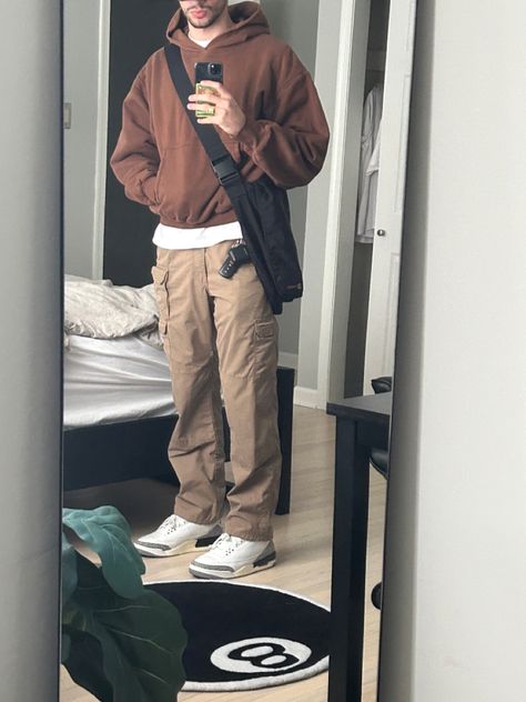 Light Brown Sweater Outfit Men, Men Brown Cargo Pants Outfit, Brown Cargos Outfits Men, Cargo Pants Man Outfit, Mens Beige Cargo Pants Outfit, Men’s Cargo Outfit, Beige Brown Outfit Men, Cargo Pants Style Man, Beige And Brown Outfit Ideas Men