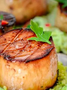 STL Veg Girl :: King Oyster Mushroom Scallops Oyster King Mushroom Recipe, Vegan King Oyster Mushroom Scallops, Vegan Mushroom Scallops, King Oyster Scallops, How To Cook King Oyster Mushrooms, Trumpet Mushroom Scallops, King Oyster Mushroom Scallops, King Mushroom Recipe, Mush Recipes