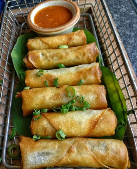 Spring Roll Aesthetic, Spring Rolls Aesthetic, Summer Roll, Paris Food, Spring Roll, Healthy Food Dishes, Yummy Comfort Food, Spring Rolls, Food Obsession