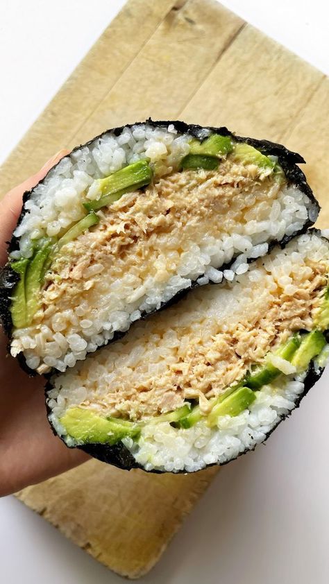 Stuffed Rice Balls, Can Tuna, Rice Meals, Avocado Rice, Sliced Avocado, Tuna Avocado, Fresh Salmon, Meals Ideas, Japanese Lunch