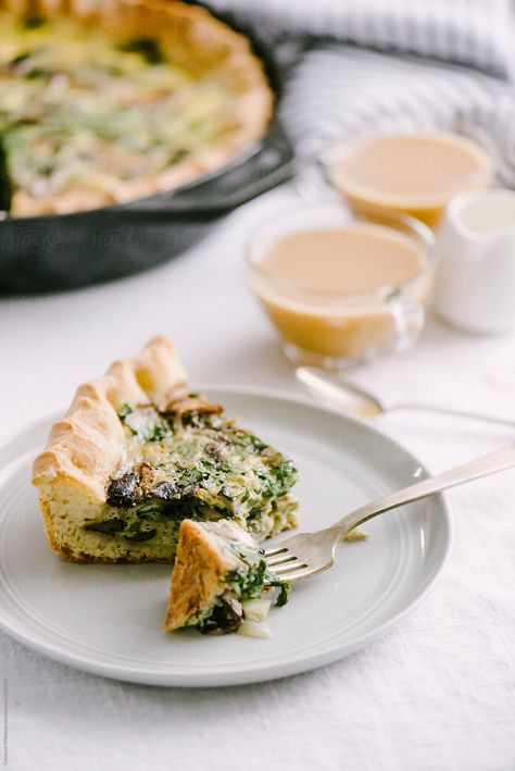 Quiche Photography, Quiche Food Photography, Cafe Food Photography, Quiche Mushroom, French Food Photography, Quiche Photography Food Styling, Spinach Mushroom Quiche Recipes, Spinach Mushroom Crustless Quiche, Mushroom And Spinach Quiche