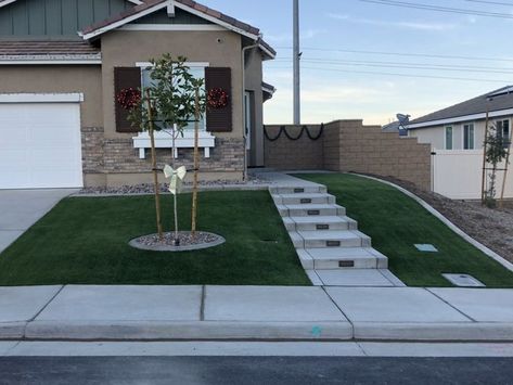 Yard Rock Landscaping, House Steps, Civil Engineering Design, Front Garden Landscape, Modern Backyard Landscaping, Rock Landscaping, Front Courtyard, Front Yard Design, Front Yard Garden Design