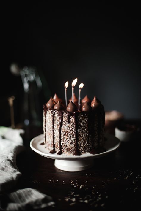 Natural Cakes, Layer Cake Au Chocolat, Cake With Candles, Dairy Free Cake, Pear Cake, Rhubarb Cake, Chocolate Creme, Cake Chocolat, Baking With Honey