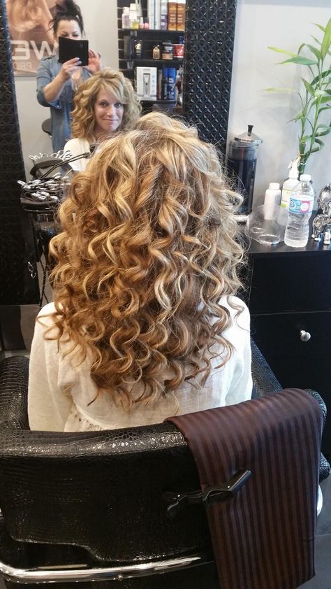 Long Hair Perm, Curly Hair Beauty, Curly Hair Photos, Stronger Hair, Curls For Long Hair, Curly Hair Updo, Haircuts For Curly Hair, Healthier Hair, Haircuts For Medium Hair