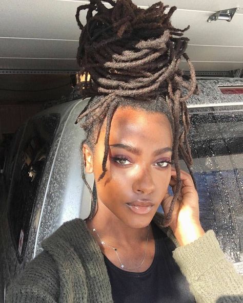 2,591 Likes, 33 Comments - Dear Locs™❤ (@dearlocs) on Instagram: “#dearlocs featuring @aliya.will ❤ ~~~~~~~~~~~~~~~ Pls comment your favorite black owned…” Beautiful Dreadlocks, Natural Hair Beauty, Dreadlock Hairstyles, Natural Hair Inspiration, Locs Hairstyles, Hair Journey, Afro Hairstyles, Protective Hairstyles, Locs