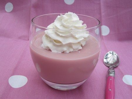 Jelly Fluff aka Strawberry Flummery (ie carnation evaporated milk and jelly whisked up together - a classic 70s dessert! Evaporated Milk Desserts, Carnation Milk Recipes, Jelly Recipes Desserts, Carnation Milk, Evaporated Milk Recipes, Milk Jelly, Jelly Desserts, Milk Dessert, Fluff Recipe