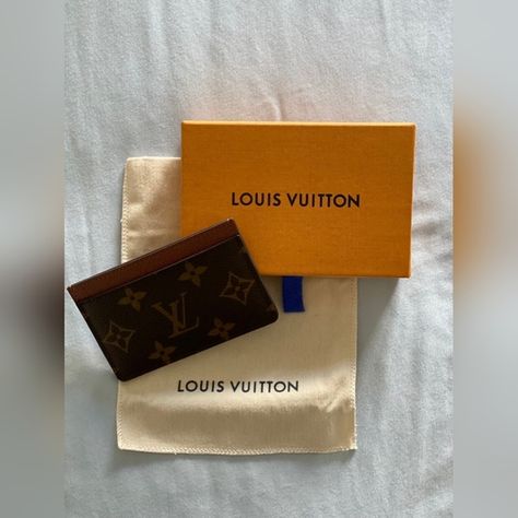 Louis vuitton Card Holder Louis Vuitton Card Holder, Fashion Shoes Heels, Louis Vuitton Black, Louis Vuitton Accessories, Card Holders, Black Gray, Fashion Shoes, Dust Bag, Card Holder