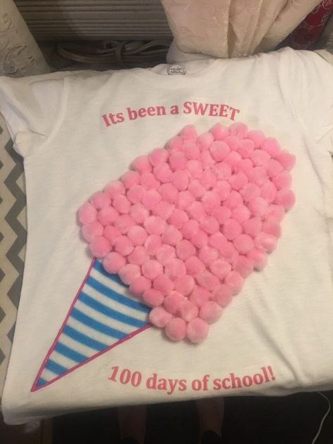 Kindergarten Outfits, School Shirt Ideas, 100 Days Of School Project Kindergartens, 100 Day Project Ideas, 100 Day Shirt Ideas, 100days Of School Shirt, 100 Días De Clases, 100th Day Of School Crafts, 100 Day Of School Project