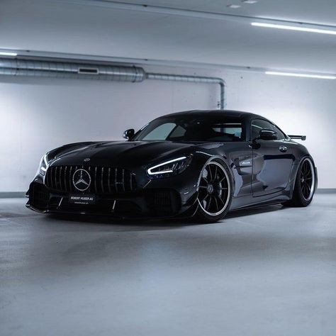 dark knight 😈 Amg Gtr Pro, Black Mercedes, Amg Gtr, Mercedes Amg Gt R, Mercedes Benz Wallpaper, Lux Cars, Amg Gt, Mercedes Car, Mercedes Benz Cars