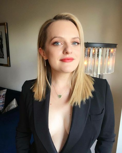 Elizabeth Moss, Elisabeth Moss, Amazing Wedding Photography, Vanessa Williams, Retro Hairstyles, Famous Women, Love Hair, Best Actress, Celebrity Photos