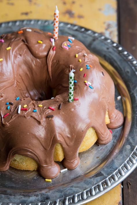 Yellow Bundt Cake With Chocolate Icing, Yellow Bundt Cake, Yellow Cake Chocolate Frosting, Choc Frosting, Yellow Cake With Chocolate Frosting, Classic Birthday Cake, Best Frosting Recipe, Homemade Frosting Recipes, Best Birthday Cake Recipe