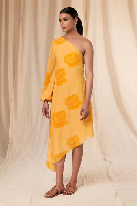 Buy Yellow Natural Crepe Printed Rosy One Shoulder Kaftan Dress For Women by Masaba Online at Aza Fashions. One Shoulder Kaftan Dress, One Shoulder Kaftan, House Of Masaba, Caribbean Fashion, Kurti Patterns, Designer Kurti Patterns, Yellow Fits, Lakme Fashion Week, Dress Yellow