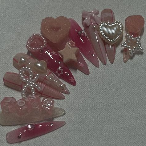 Best Nail Colors, Rave Nails, Fun Nail Colors, Chrome Nails Designs, Airbrush Nails, Cute Acrylic Nail Designs, Blush Nails, Pretty Gel Nails, Really Cute Nails