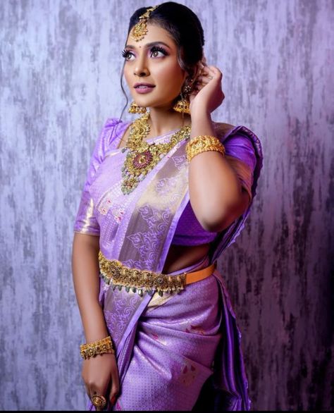 Seemantham Saree, Lavender Sarees, Lavender Saree, Saree Jewellery, Purple Saree, Beaded Necklace Designs, South Indian Bride, Bridal Gold Jewellery, Lavender Color