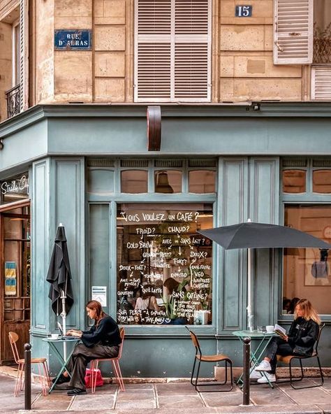 Coffee Shop Entrance Design, Street Coffee Shop Design, Europe Coffee Shop, France Coffee Shop, Coffee Shop Exterior Design, French Cafes In Paris, Paris Shopping Street, Coffee Shop Facade, Coffee Shop Paris