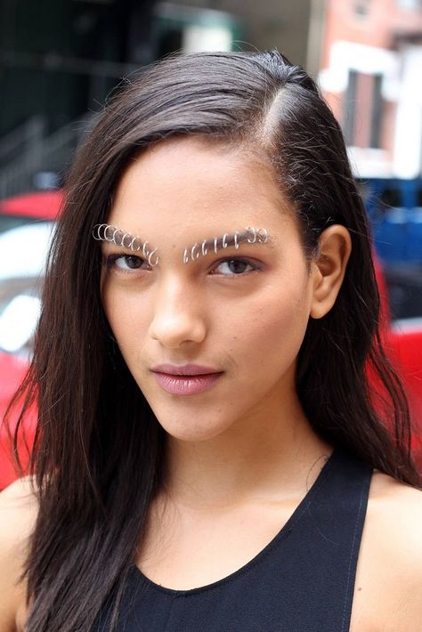 Multiple Eyebrow Piercings Eyebrow Images, Piercing Eyebrow, Face Piercings, Facial Piercings, Cute Piercings, Piercings Unique, Eyebrow Piercing, 2015 Hairstyles, Piercing Ideas