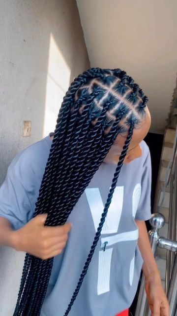 Knotless Box Braids Twisting, Twist Long Braids Hairstyles, Big Twisting Braids, Knotless Braids Twists, Boxed Twist Braids, Braided Twists Hairstyles For Black Hair, Best Braids For Black Women, Hair Styles Twist Braid, Box Braid Twist Hairstyles