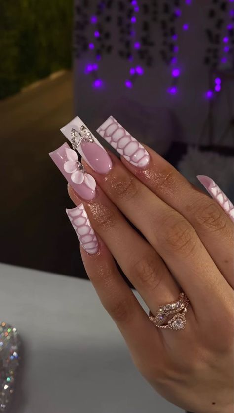 Lavender Y2k Nails, Medium Length Acrylic Freestyle Nails, Medium French Tip Acrylic Nails Design, 17th Birthday Nails Acrylic, Long Vacation Nails, 17th Birthday Nails, Nails Acrylic Medium, Money Nails Designs, Classic Nail