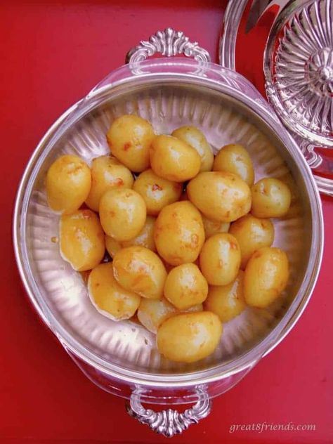 Caramelized Potatoes (Karamelliseret Kartofler) Caramelized Potatoes, Danish Recipes, Danish Christmas, Small Potato, Danish Food, Pureed Food Recipes, Sweet Potato Casserole, Healthy Side Dishes, Caramel Sauce