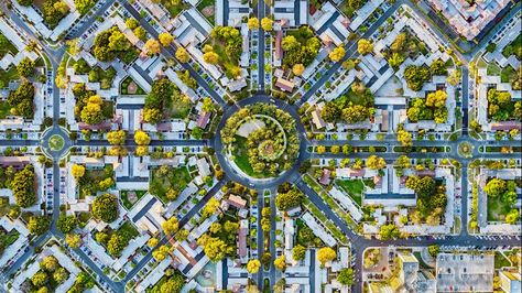 The Stunning Geometry of Cities from Above (PHOTOS) - weather.com Futuristic Civilization, New York From Above, Urban Neighborhood, Solar Punk, Theme Board, Nyc Neighborhoods, Urban Design Plan, Building Aesthetic, Aerial Photograph