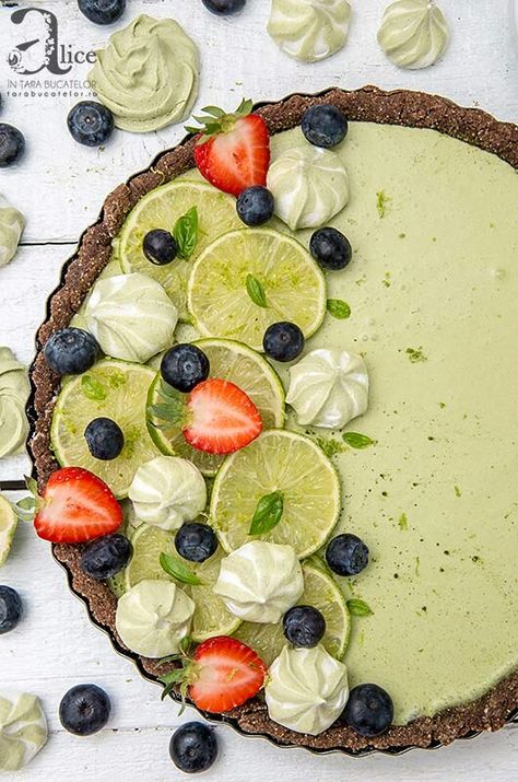 Matcha Tart, Vegan Key Lime Pie, Vegan Key Lime, Vegan Tarts, Matcha Cheesecake, Coconut Tart, Healthy Donuts, Desserts Vegan, Raw Desserts