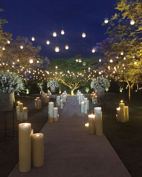 Luxury Wedding Hall, Hall Decoration Ideas, Wedding Decoration Idea, Unique Outdoor Wedding, Ideas Wedding Decoration, Decoration Ideas Wedding, Engagement Themes, Hall Decoration, Wedding Decorating