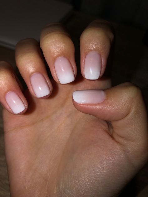 Cnd Dipping Powder Nails, Short Square Pink And White Ombre Nails, Pink And White Dipped Nails, Pink And White Dip Powder Nails, Pink And White Dip Nails, Solar Pink And White Nails, Pink And White Ombre Nails, Ombre Chrome, Ambre Nails