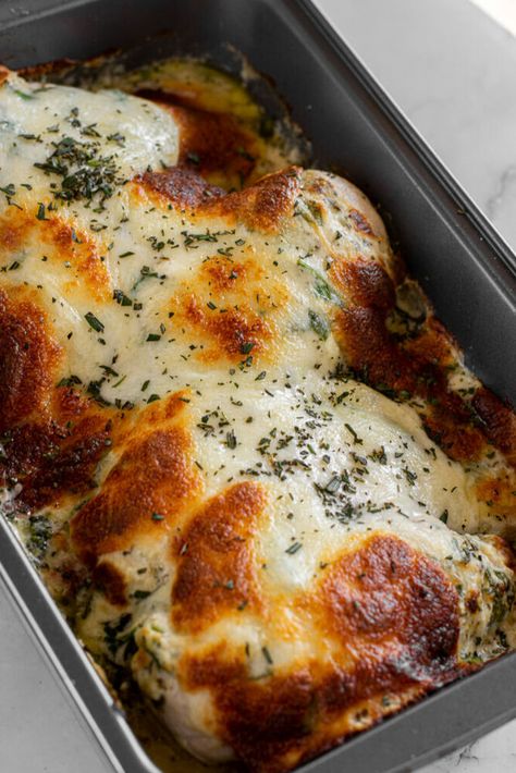 Cheesy Spinach Chicken, Digital Cookbook, Spinach Chicken, Cheesy Spinach, Favorite Dinner, Dried Thyme, Chicken Bake, Easy Bake, Dinner Entrees