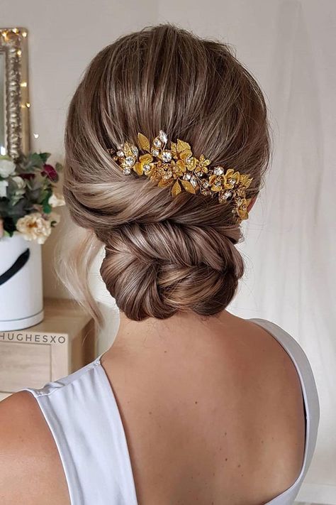 Updos Bridal, Classy Updo, Photoshoot Hair, Bridal Bun, Wedding Updos, Mother Of The Bride Hair, Step By Step Hairstyles, Latest Hair, Fast Hairstyles