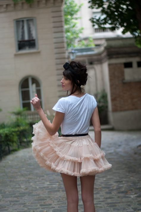 American apparel skirt with simple white t-shirt American Apparel Skirt, Simple White, Feminine Outfit, Tutu Skirt, White T Shirt, Petticoat, White Tshirt, American Apparel, Tulle Skirt