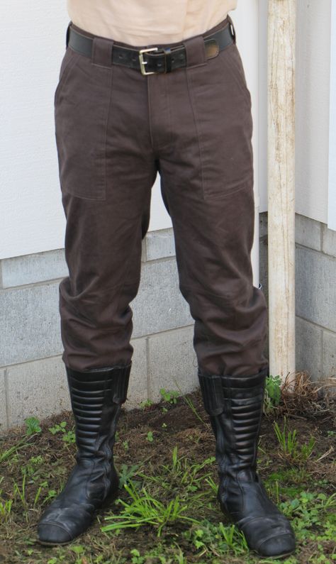 Dameron Pants by Magnoli Clothiers Medieval Pants Men, Dnd Pants, Fantasy Trousers, Fantasy Pants, Batuu Bounding, Medieval Pants, Pants Drawing, Wrinkled Clothes, Star Wars Fashion