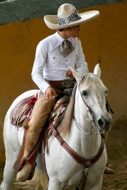 Mexican Rodeo, Haiti And Dominican Republic, Jim Kelly, Mexican Men, Mexico Culture, Outfit Mujer, Mexican Culture, Male Poses